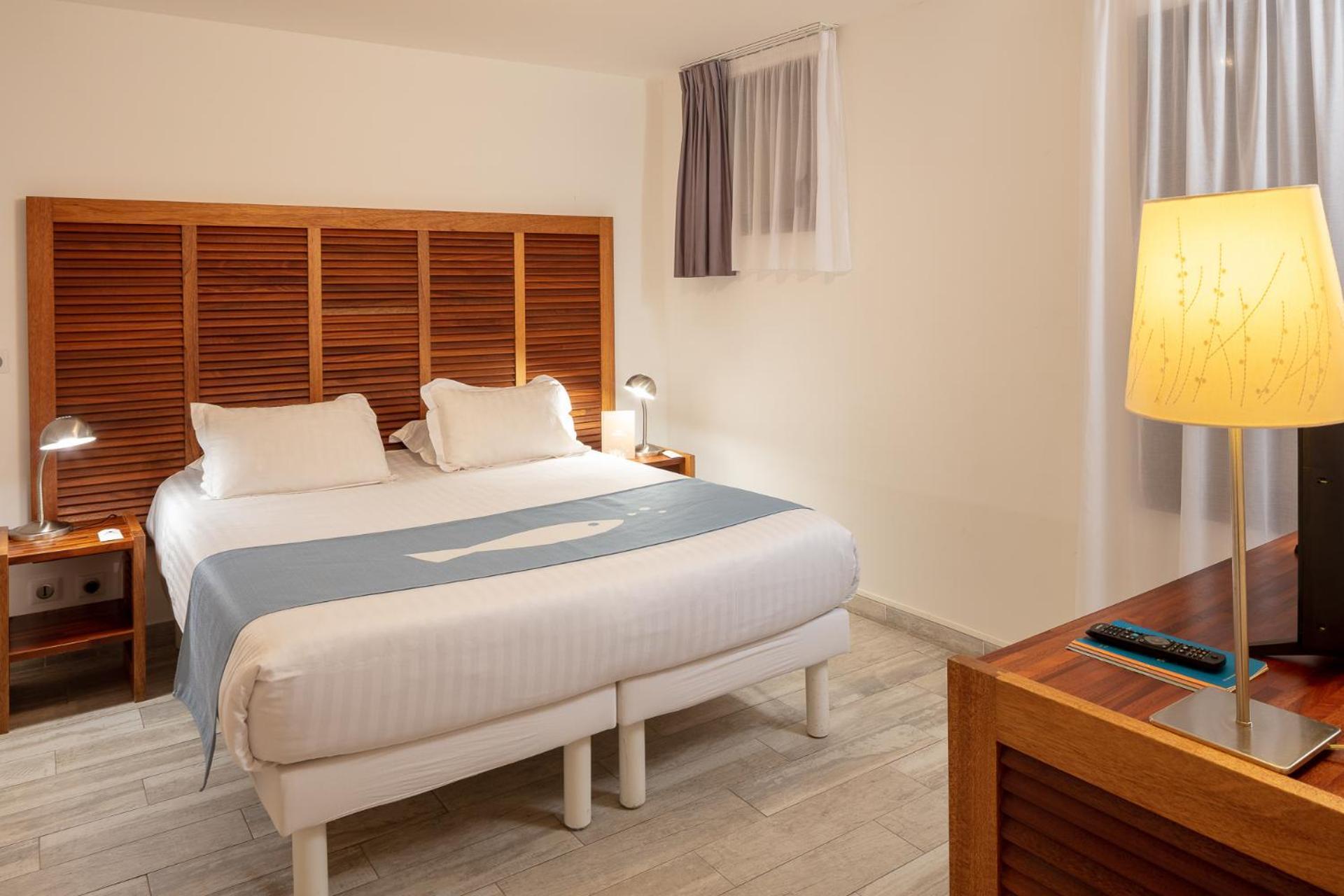 Hotel Residence Les Medes Поркероль Екстер'єр фото
